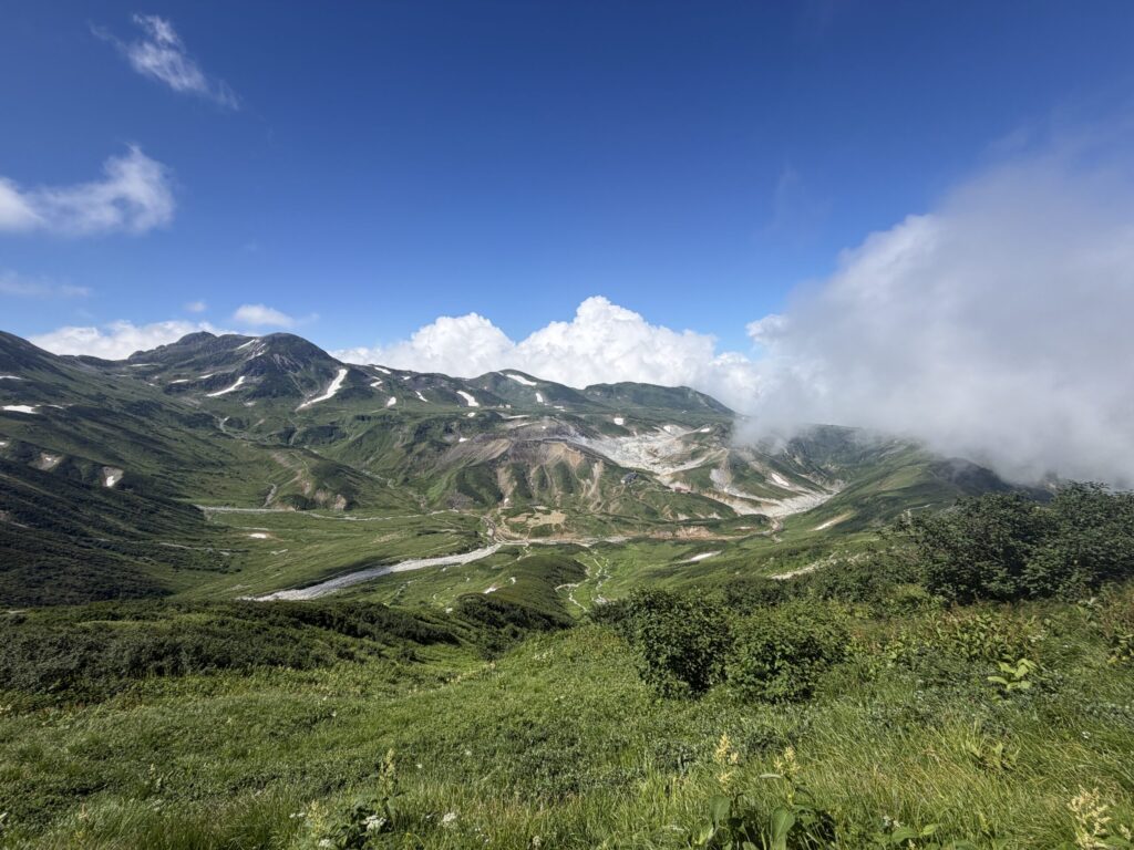 剱御前山への静かな道
