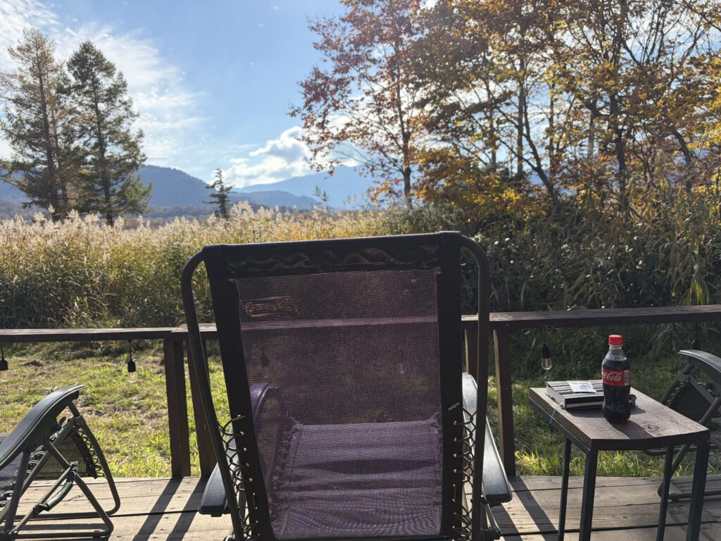 尾瀬小屋で最高のチルタイム
